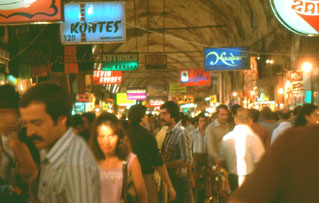 dans les galeries du Grand Bazar aussi appel caverne d'Ali Baba  